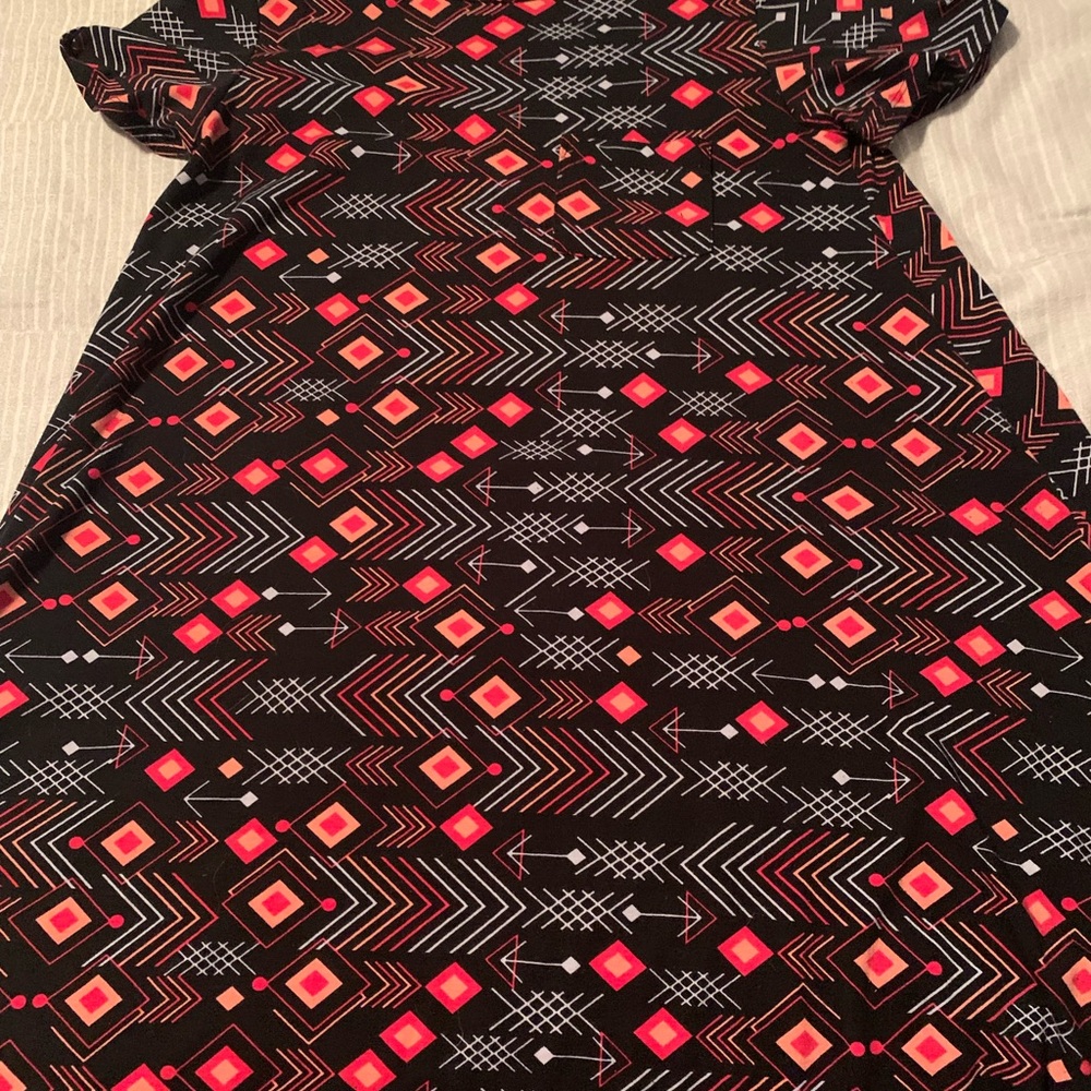 LulaRoe Geometric Patterned Women’s Carly Dress